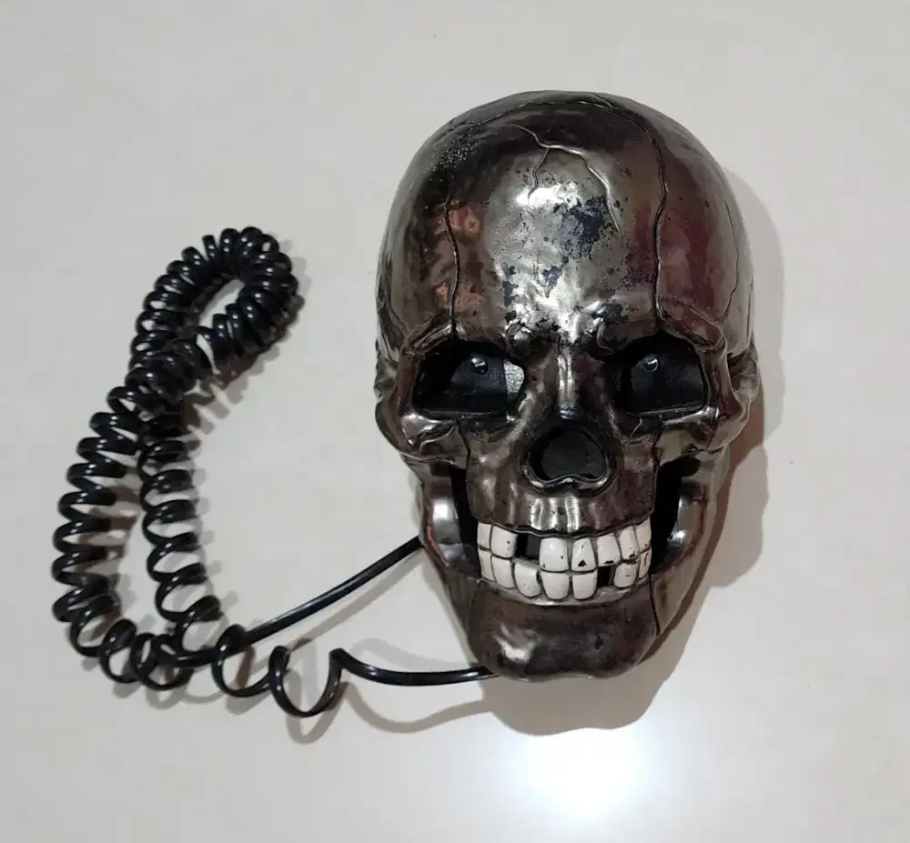 Telephone Telepone Telpon  Tengkorak Hitam Gloss Langka Bagus Keren
