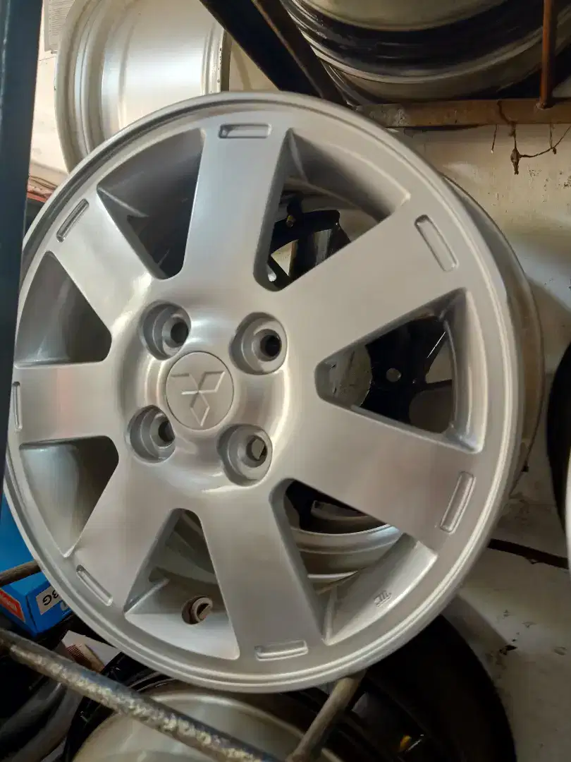 Mitsubishi Mirage 14 ( velg aja /4 pc )