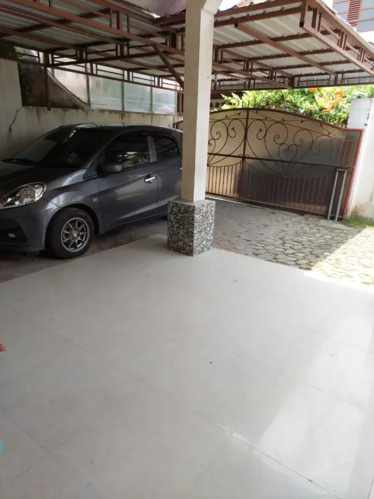 DIJUAL Rumah Kost Besar dan Murah Dekat KAMPUS