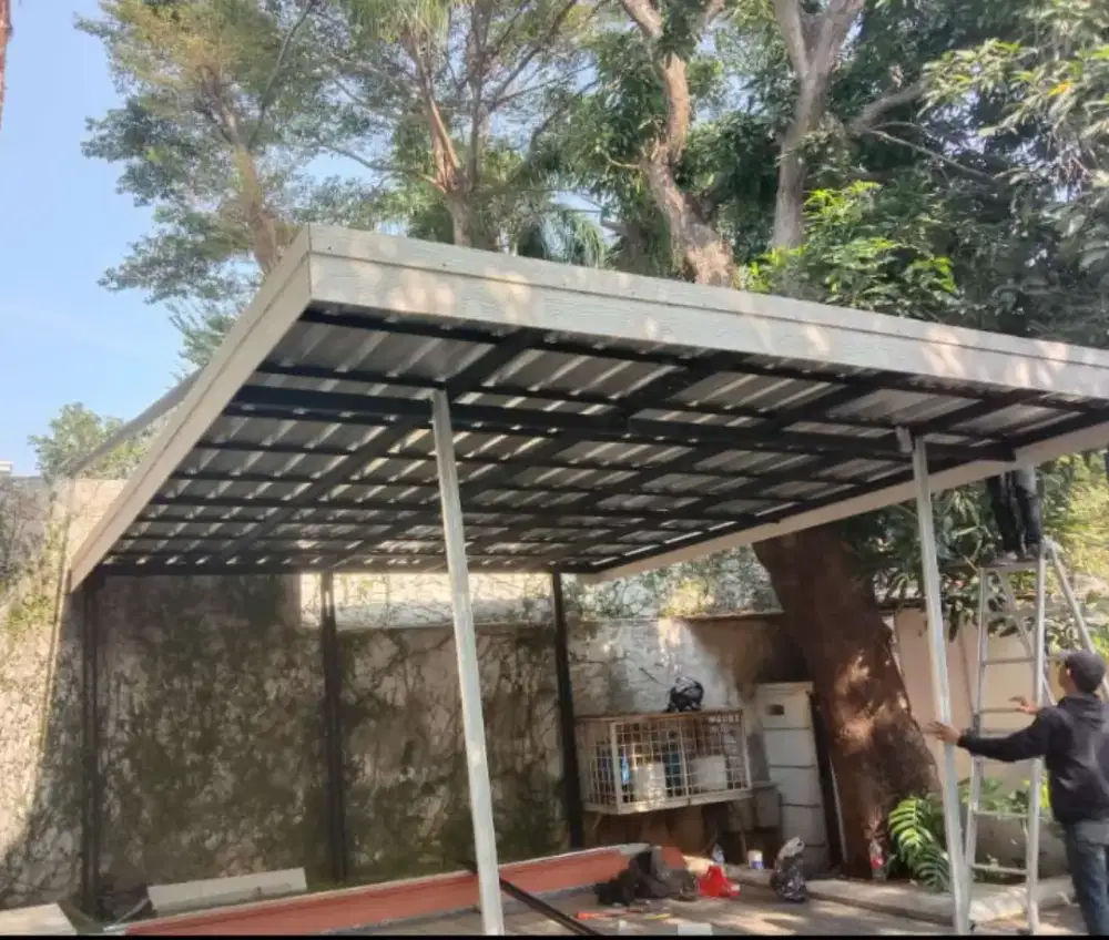 Kanopi baja ringan terpasang