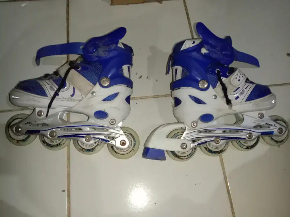 Dijual sepatu roda murah