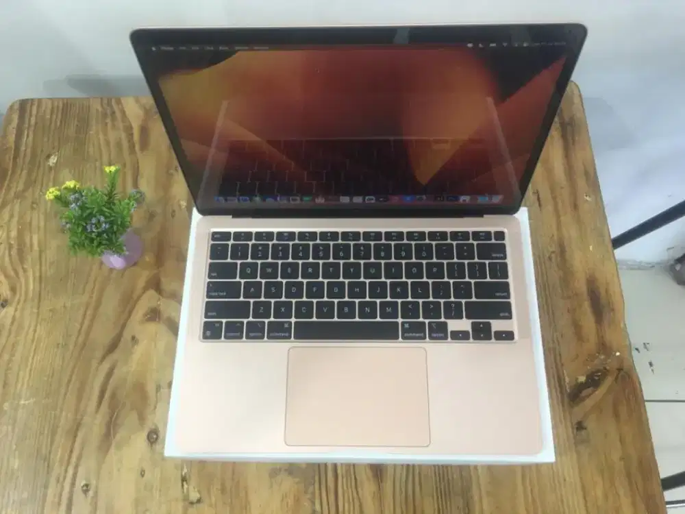 Ditampung setiap hari MacBook iMac iPad harga menarik