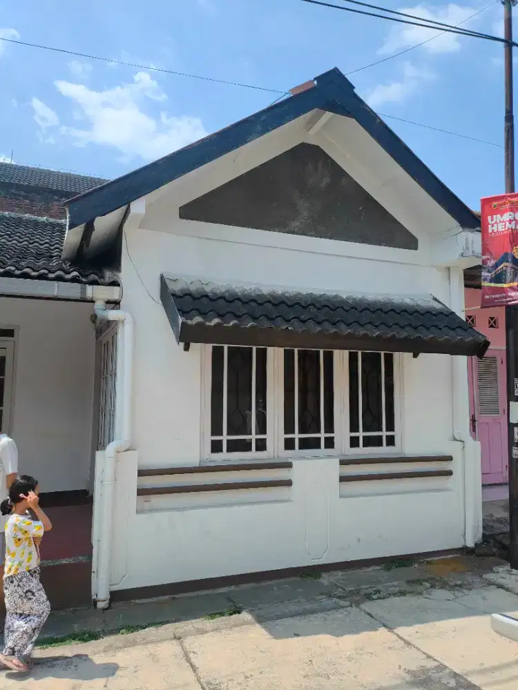 DIKONTRAKAN RUMAH NYAMAN DAN LAPANG