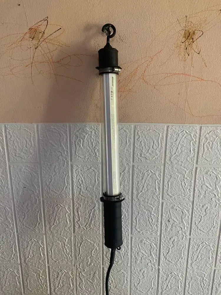 Lampu gantung Krisbow