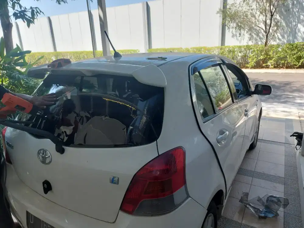 pasang atau ganti kaca film mobil hubungi kami
