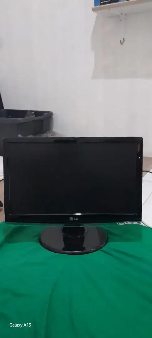Menerima atau membeli laptop pc komputer ex kantor dll monitor