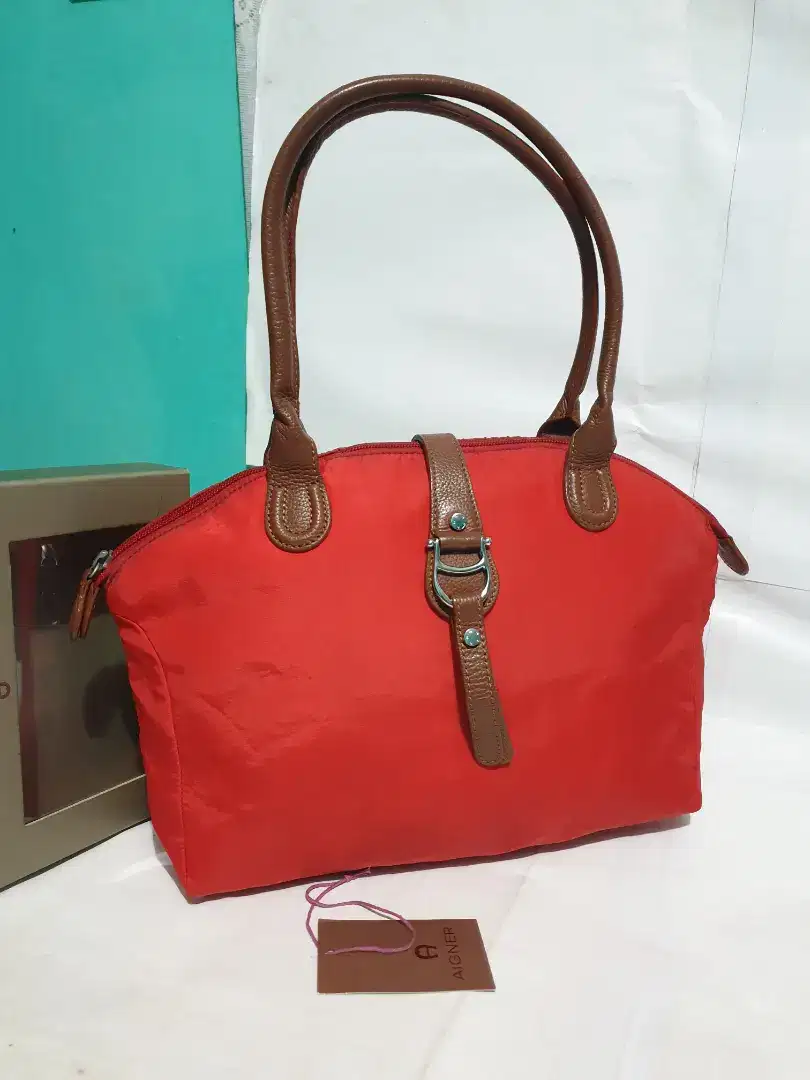 Like new original tas wanita .tote bag aigner nilon