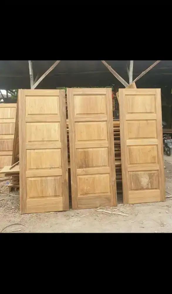 Daun pintu dan kusen jati