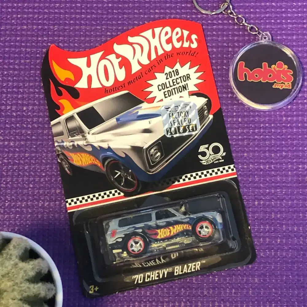 Diecast Hot Wheels Collector Edition 2018 Chevy Blazer Mail in Bonus