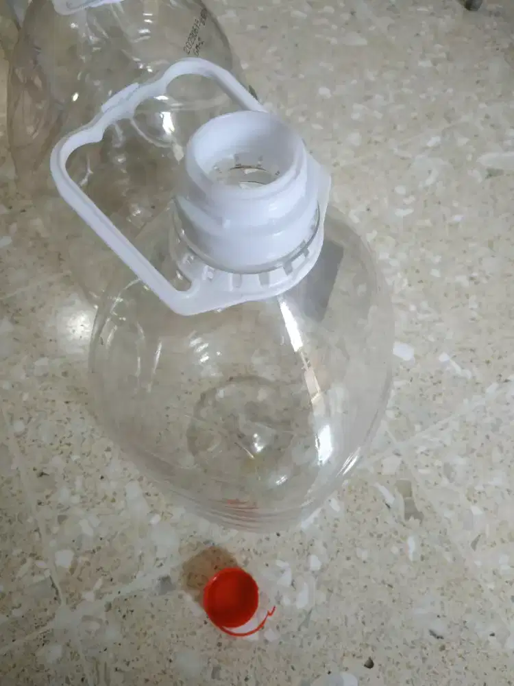 Galon plastik jinjing transparan ada tutup