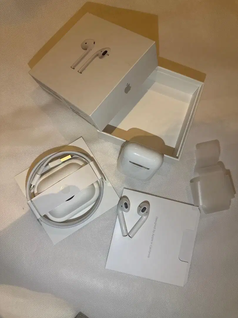 Apple airpods A1523 gen 1