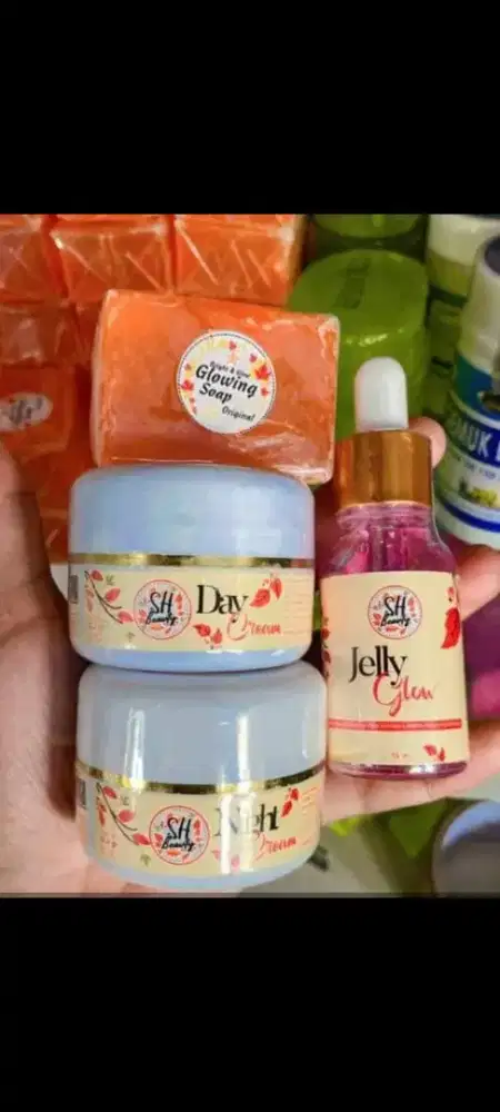 SET CREAM GLOWING BPOM HILYA AJENG