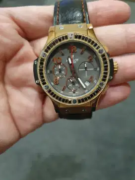 Jual hotsell jam hublot