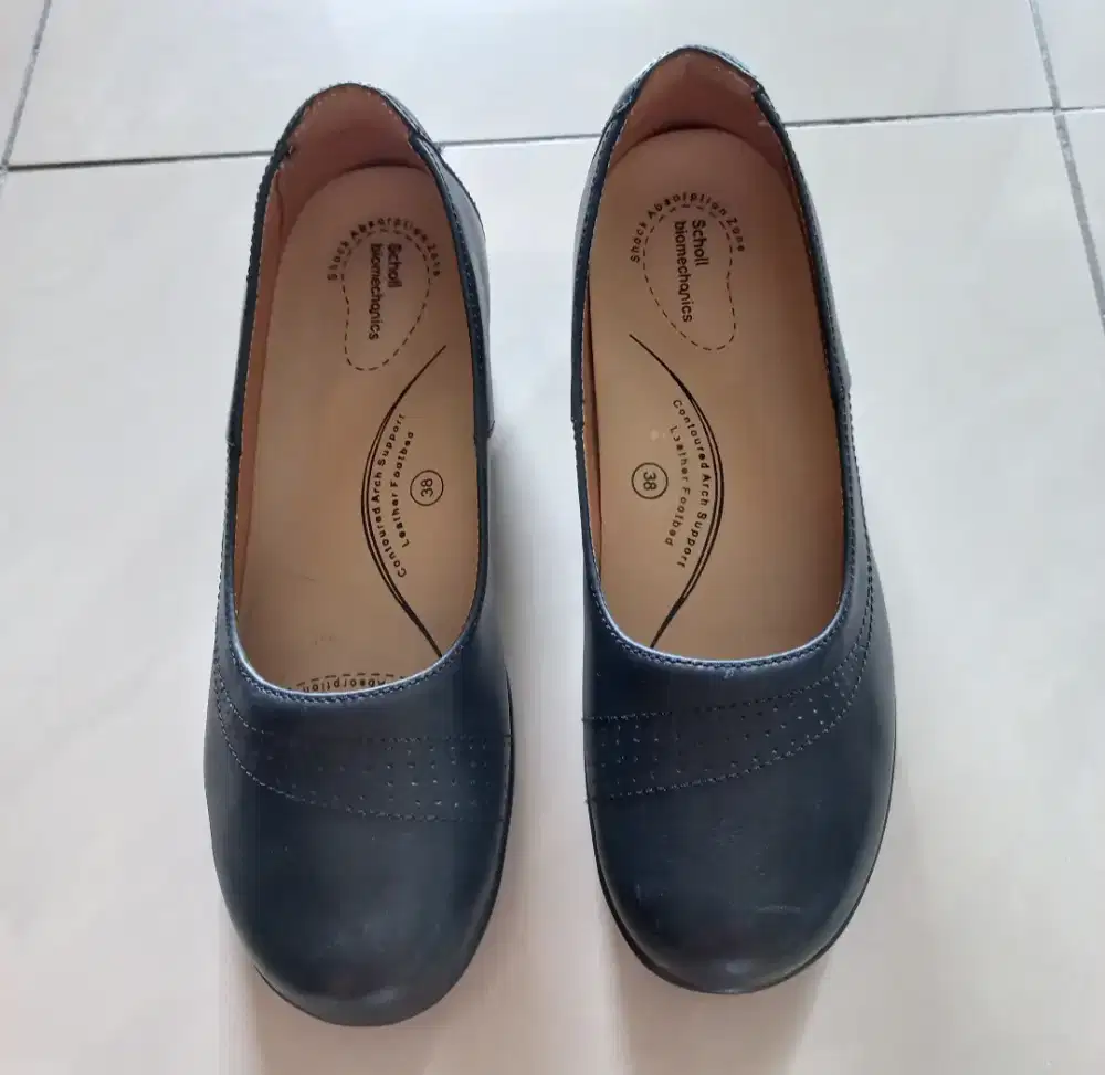 Sepatu formal pantofel wanita