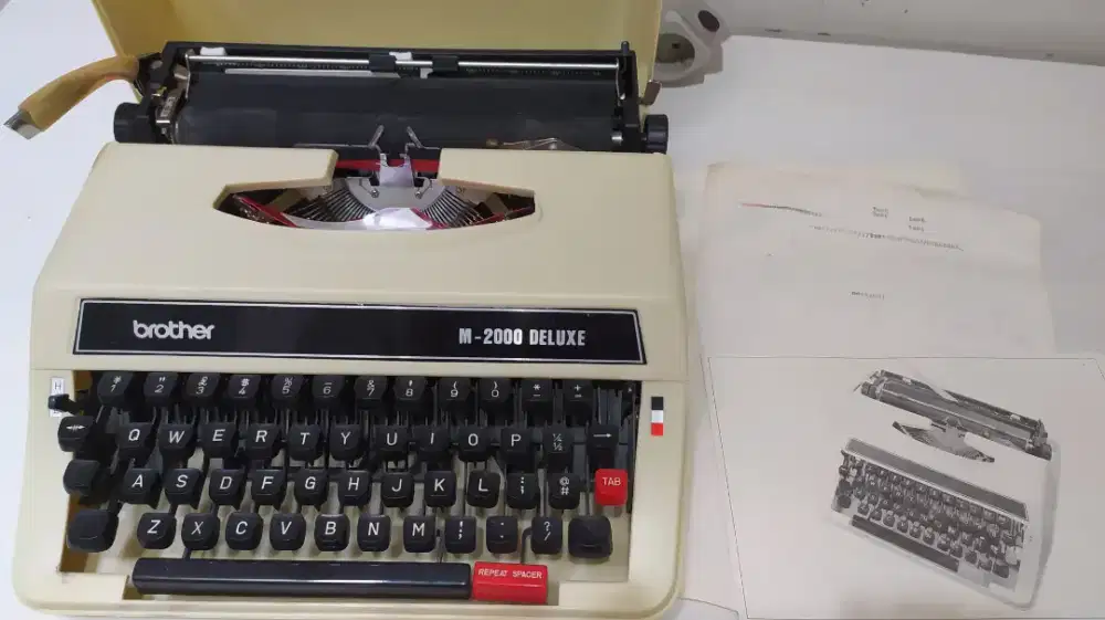 Mesin Ketik manual BROTHER