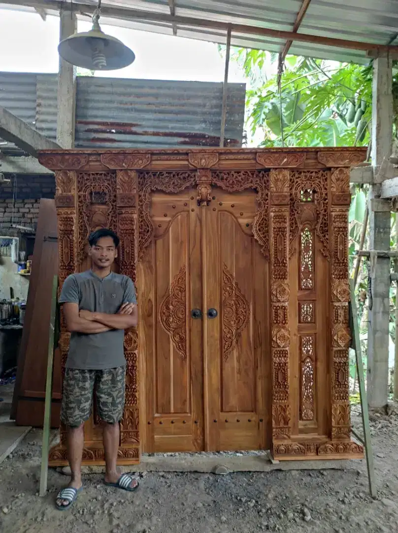 Pintu minimalis