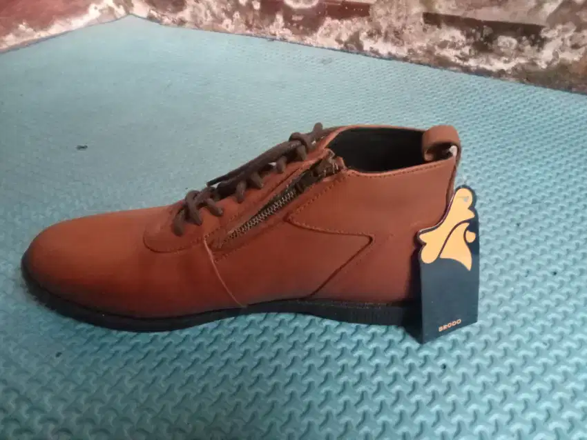 Sepatu Brodo Ventura E+