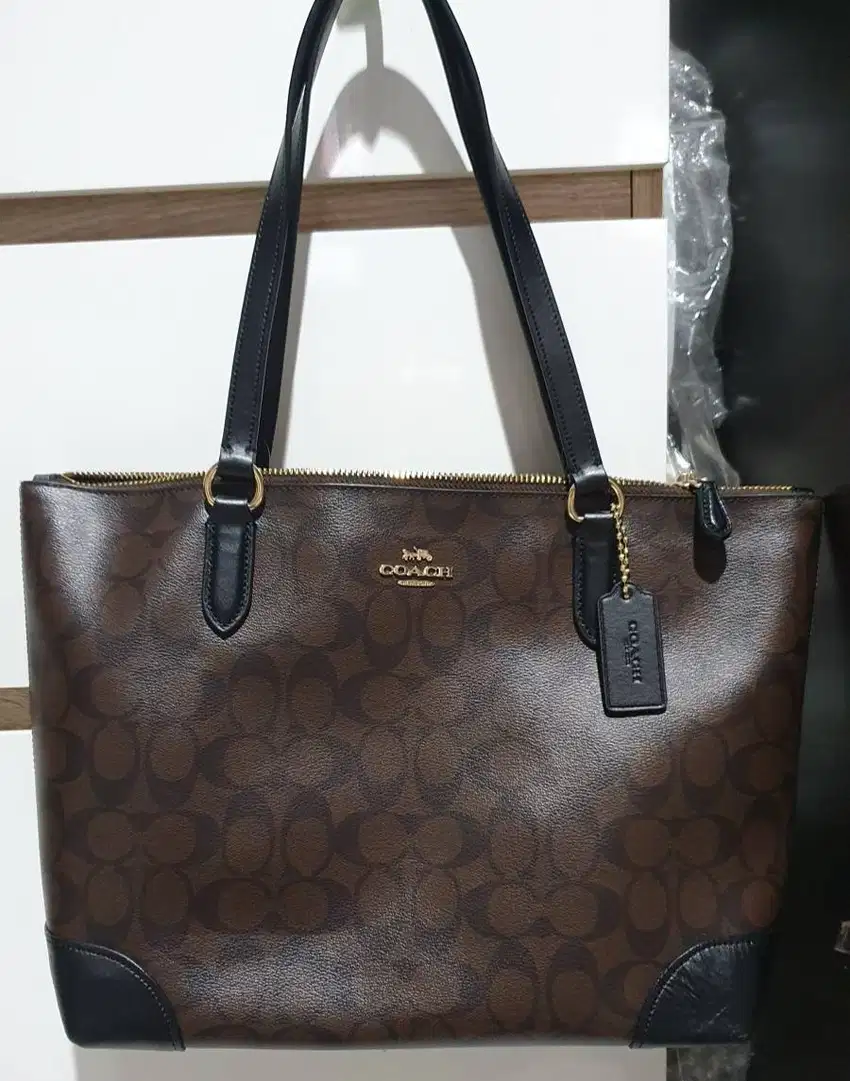 PRELOVED Coach Signature Zip Top