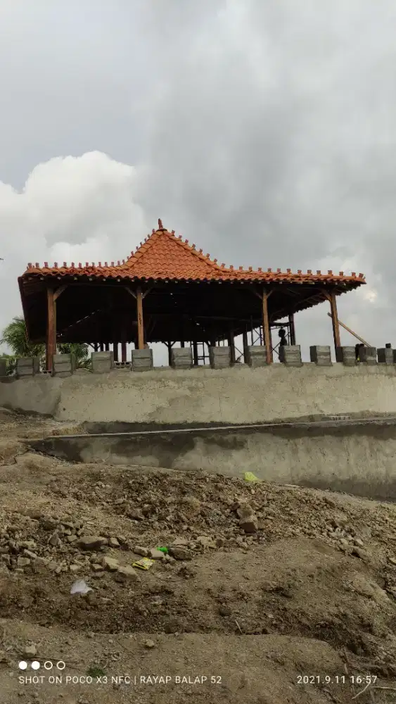 Limasan Kayu Lawasan