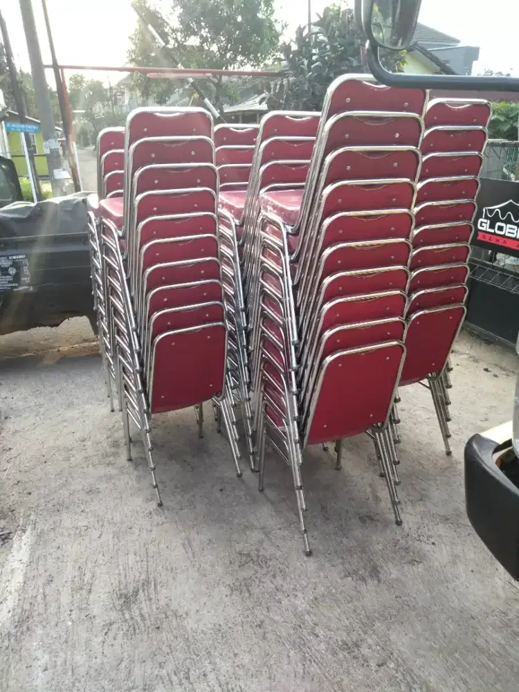 Kursi susun reflika berkualitas