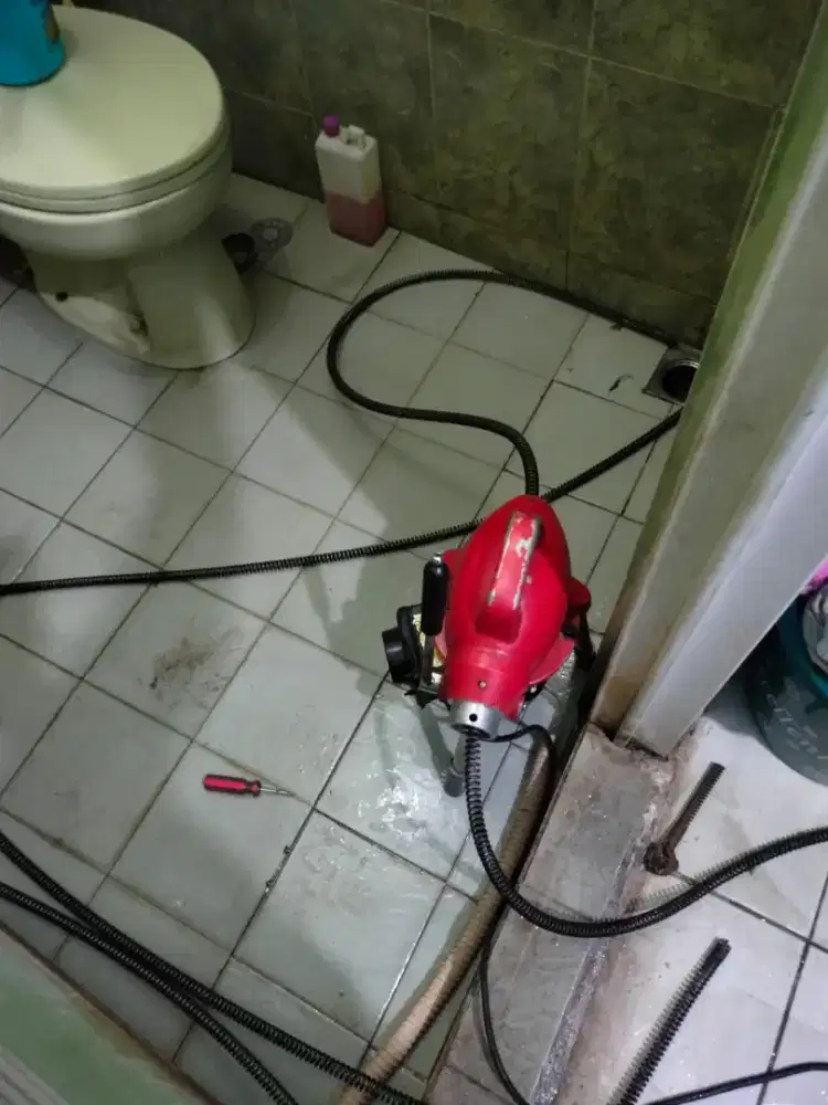 Ahli jasa Kamar mandi tersumbat wastafel mampet ( kebun raya bogor )