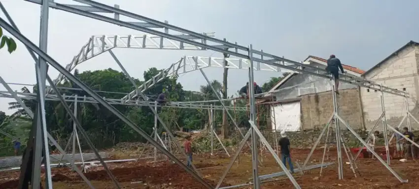 Gudang rangka baja ringan ful
