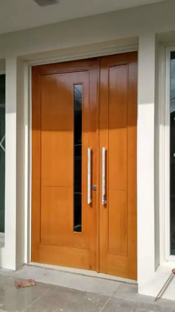 Pintu-pintu kayu solid