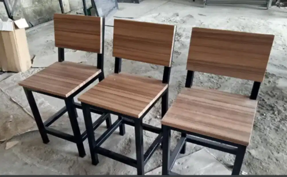 Kursi sekolah / cafe / kantin