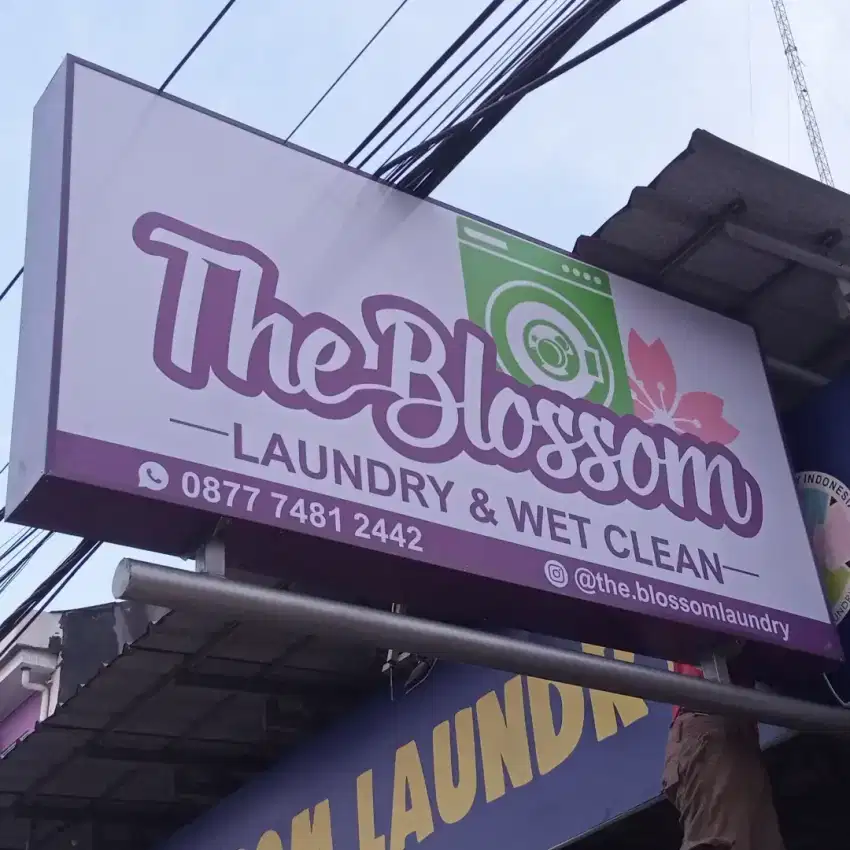 Laundry plang neonbox reklame huruf timbul