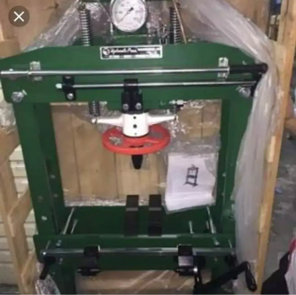 Hydraulic press nagasaki 15 ton