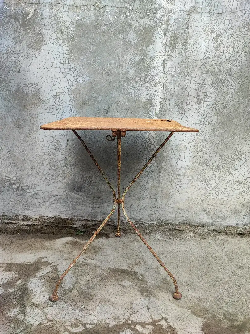 Meja Lipat Besi Tempa Kuno Ned Indie
