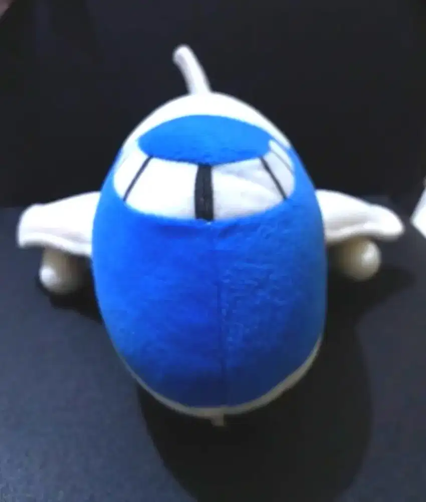 Boneka Pesawat Biru