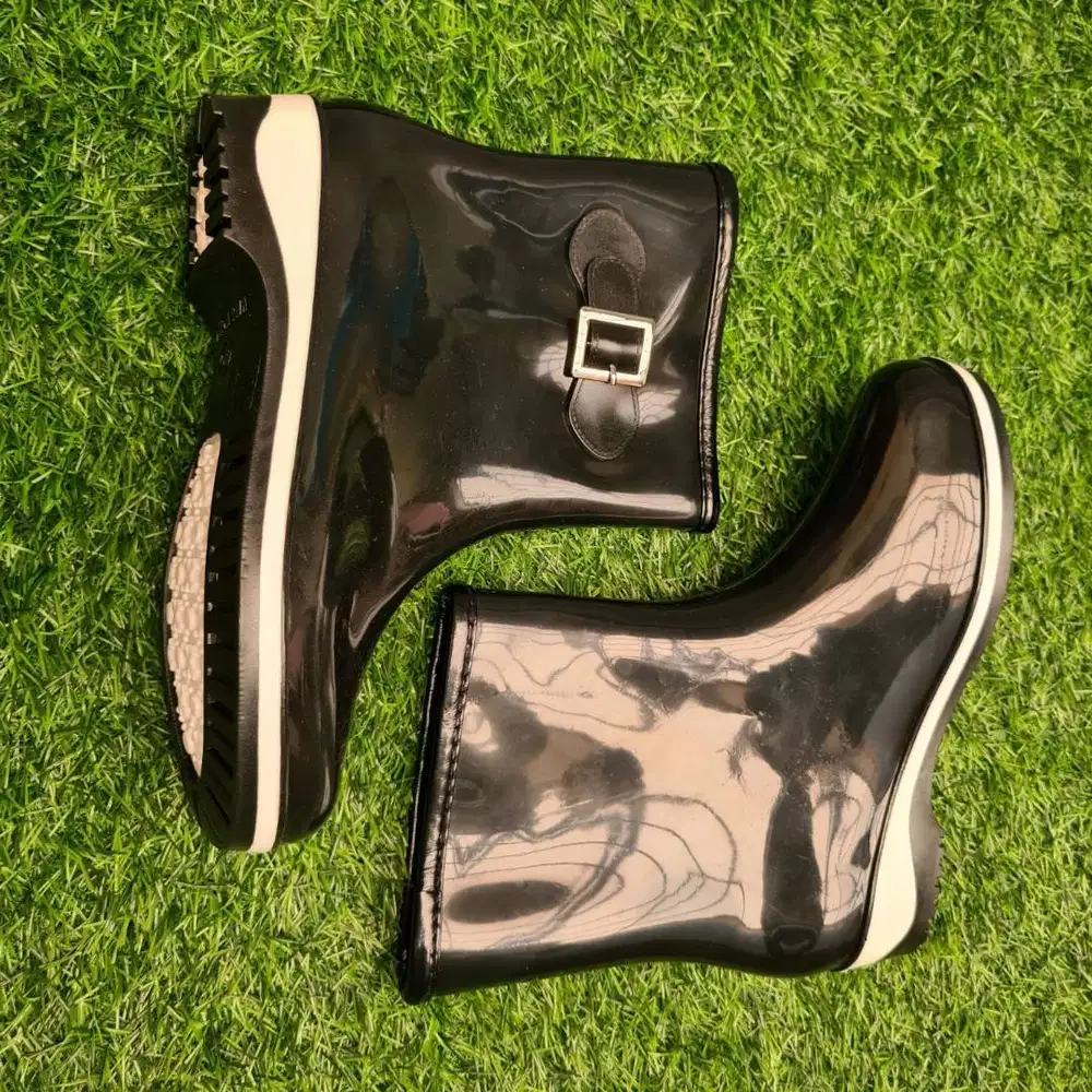 Sepatu Boots Wanita Import Glossy Black