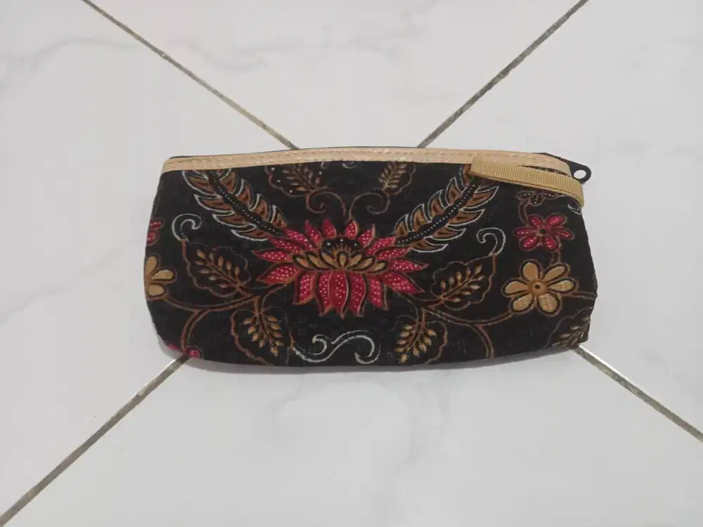 Dompet Kosmetik Motif Batik