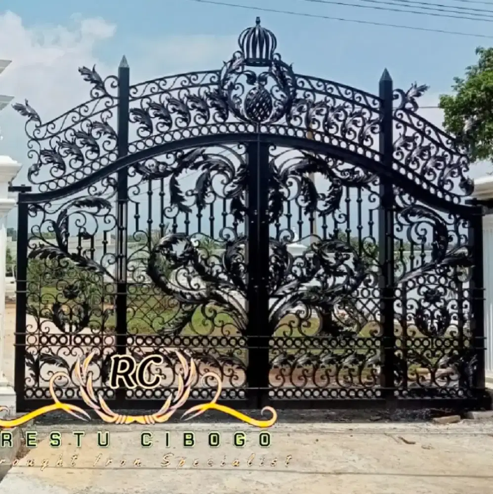 Gerbang pagar besi tempa klasik ( Majalaya )