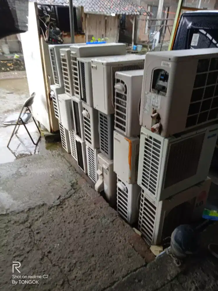 di beli AC bekas/rosok..