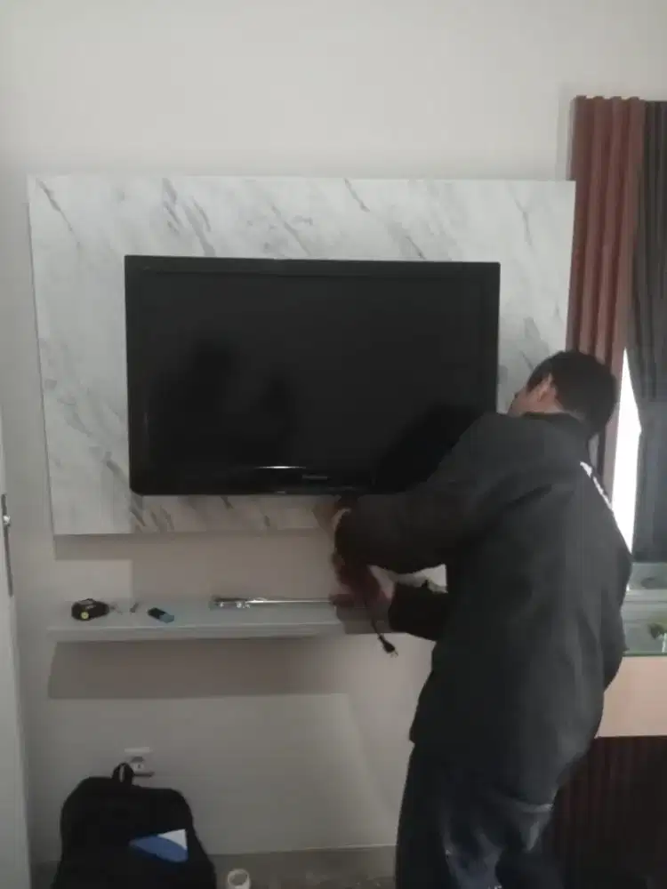 JUAL BRACKET TV & JASA PASANG UNTUK TV LED / LCD (GANTUNGAN TV)