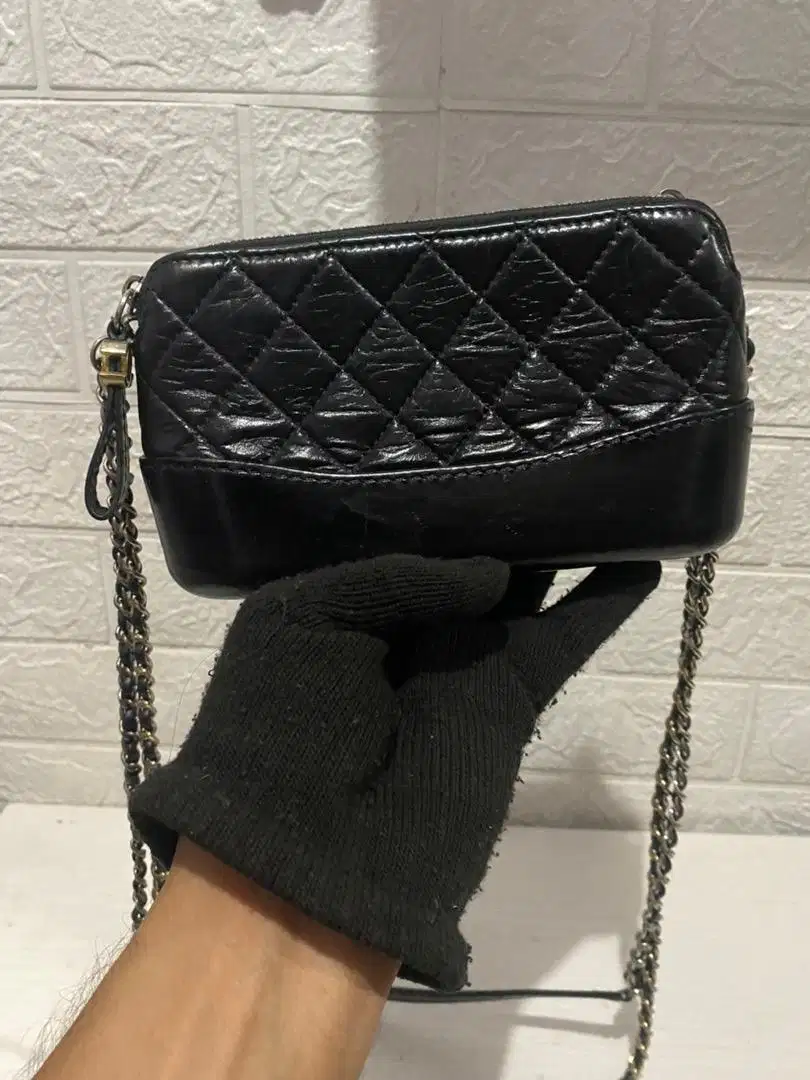 Chanel gabrielle clutch with chain (rare)