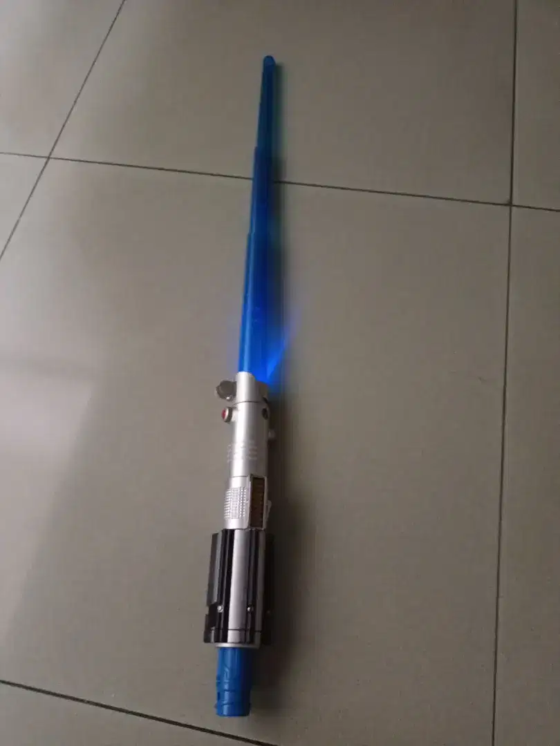 Mainan pedang Light saber warna biru