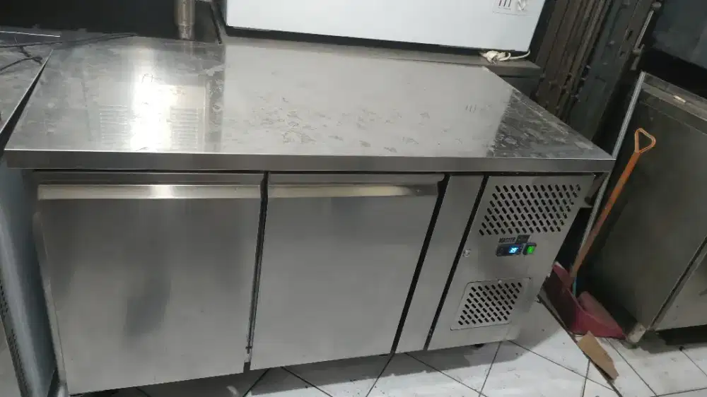 Undercouter chiller merek master coll siap pke'