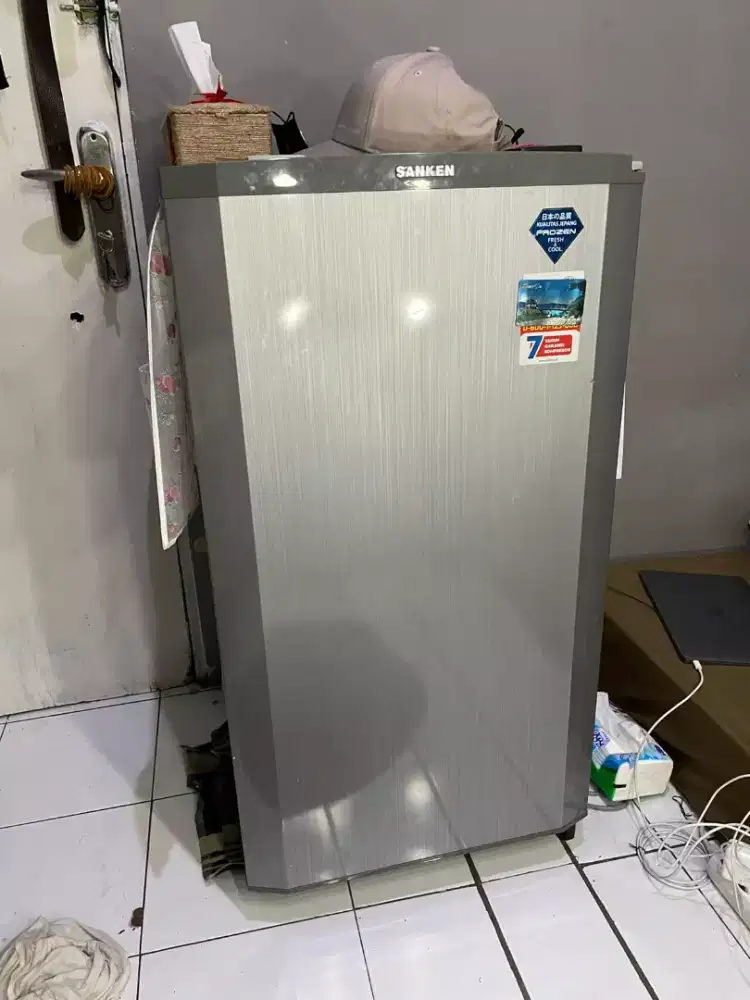Terima kulkas rusak, kecongkel ,tidak dingin