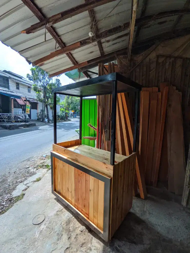 Terima pembuatan gerobak rombong kayu dll