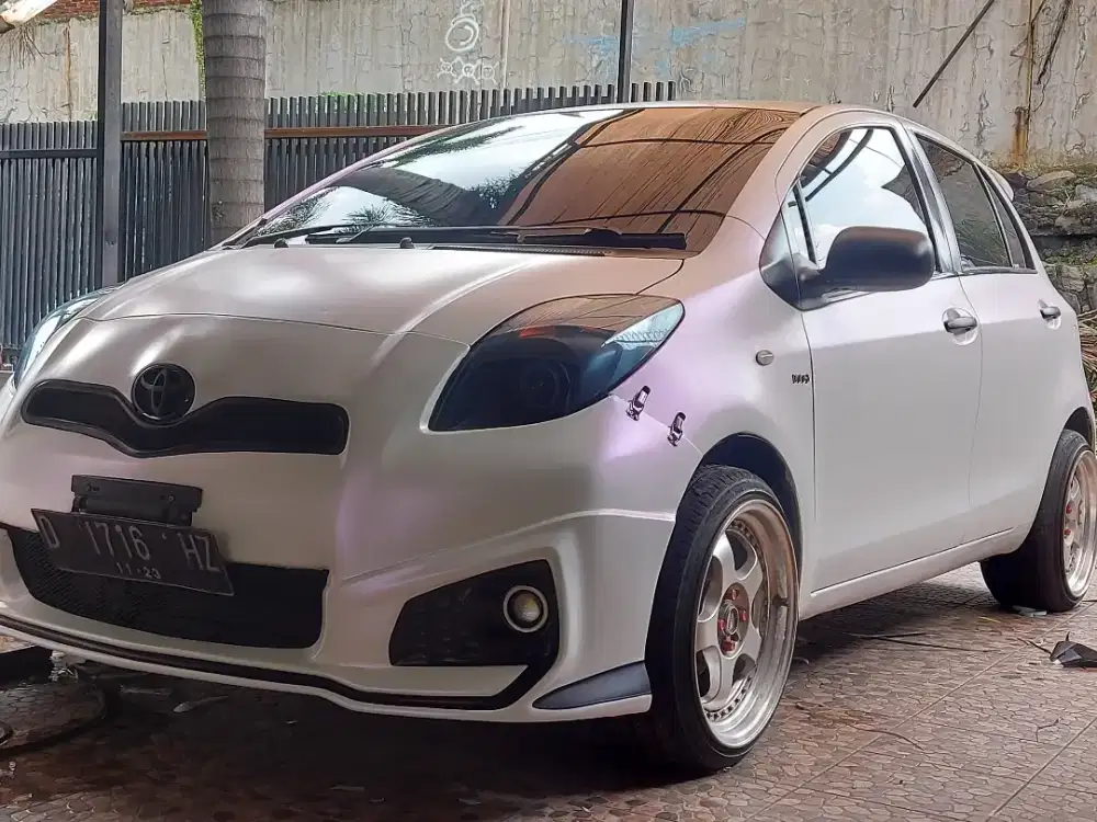 panggilan kaca film mobil hitam dan silver KTT