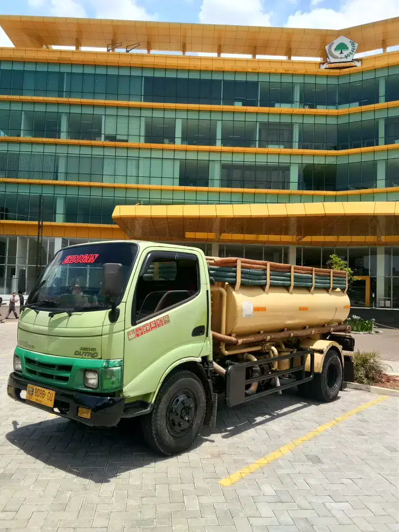 Sedot wc mampet wc siap melayani 24jam rawamangun