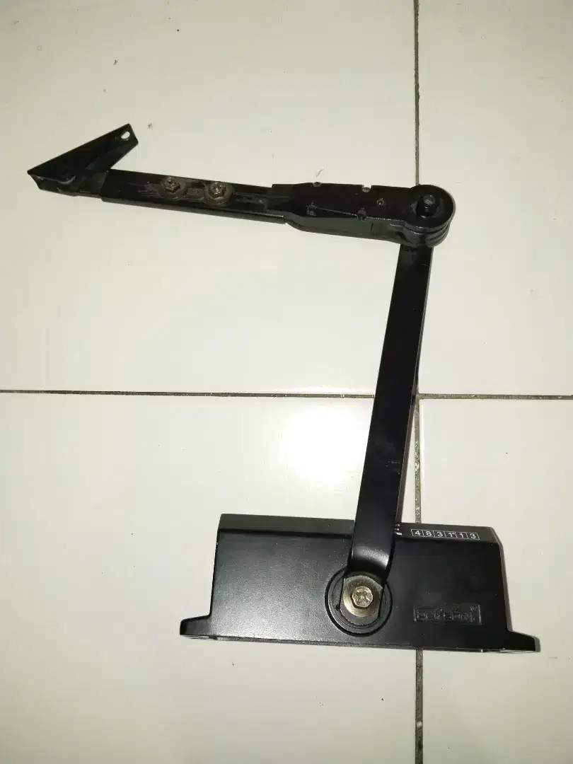 Jual door closer Dekson