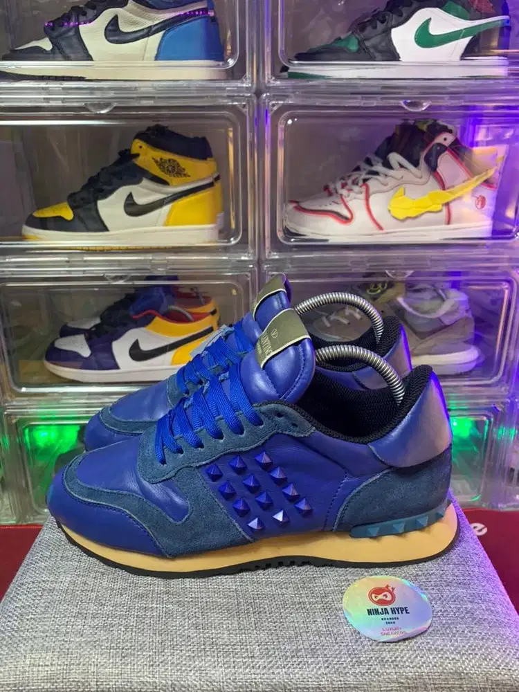 BISA COD / REKBER , VALENTINO GARAVANI ROCKRUNNER SNEAKERS ROYAL BLUE