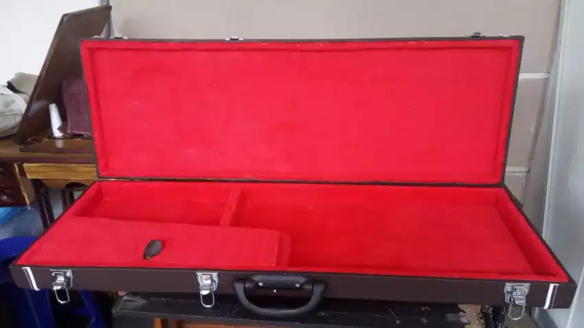 Terima pesanan hardcase gitar