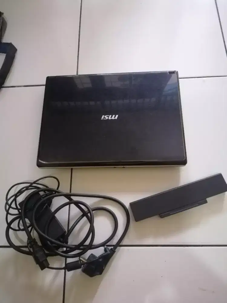 Laptop Msi kondisi sesuai gambar