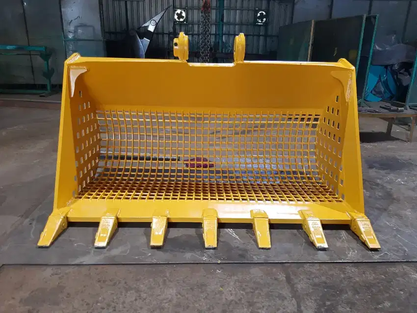 BUCKET SCREEN BATU, PASIR, ECENG GONDOK,RUMPUT, EXCAVATOR DISESUAIKAN