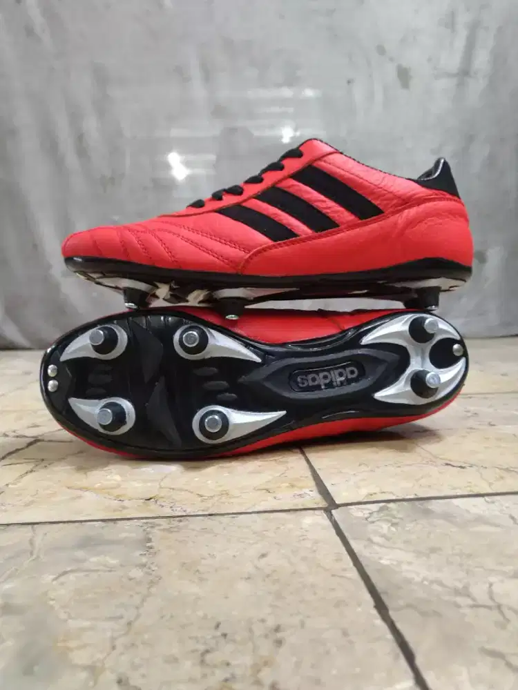 Sepatu Bola Asli Kulit